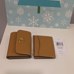NWT Coach Essential 2 In 1 Card Holder  In Honey Brown Color